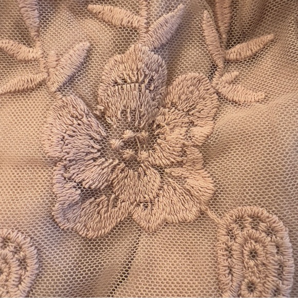 WISHLIST Lace Pink Plunge Neck Maxi Dress Lined Side Slits Size Small - Picture 5 of 13